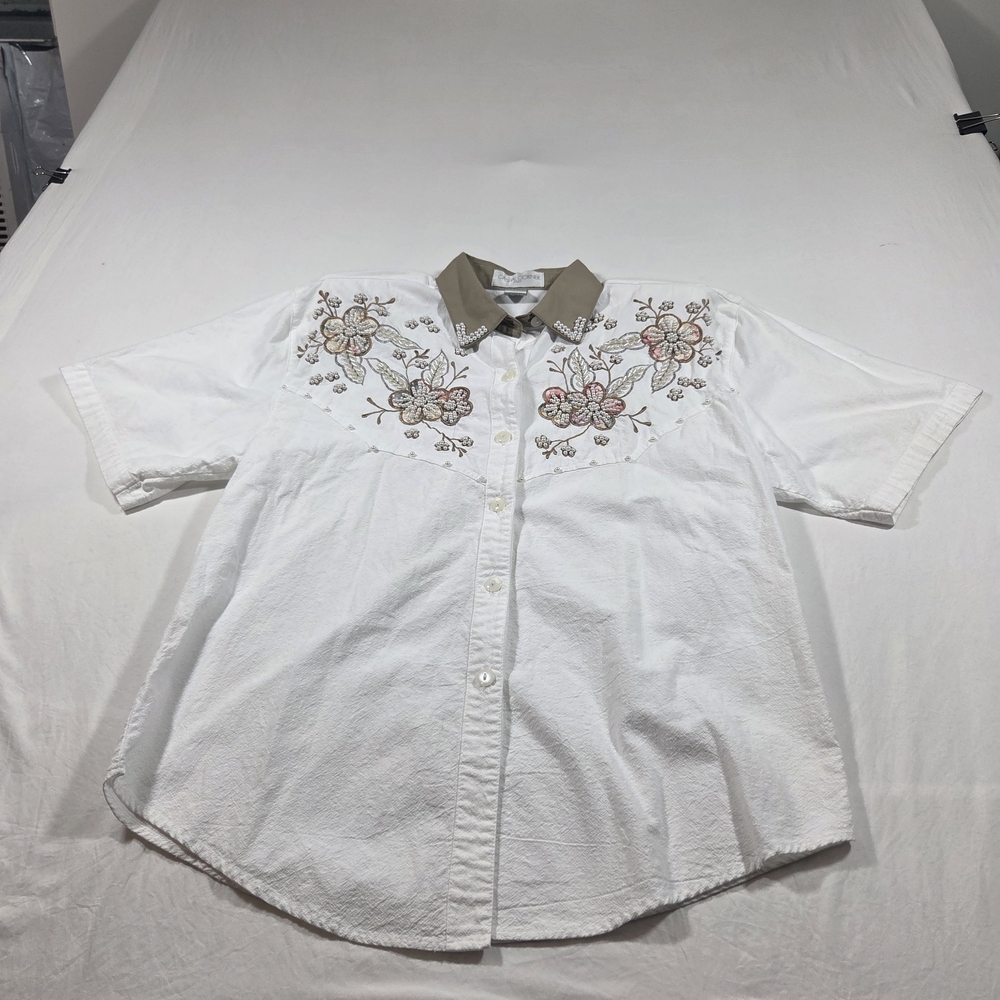 Casual Corner Shirt Top Button Down Beaded Embroidered White Tan Shirt Short